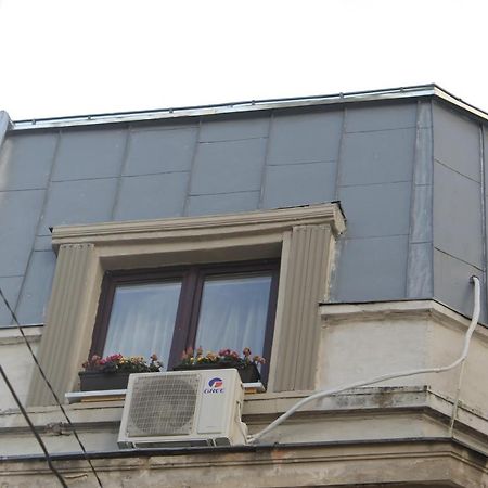 Studio Yellow - Piata Victoriei Bucarest Extérieur photo